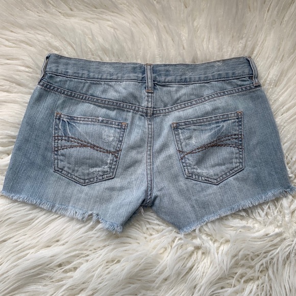 Denim jean shorts distressed old navy size 4 - Picture 4 of 6